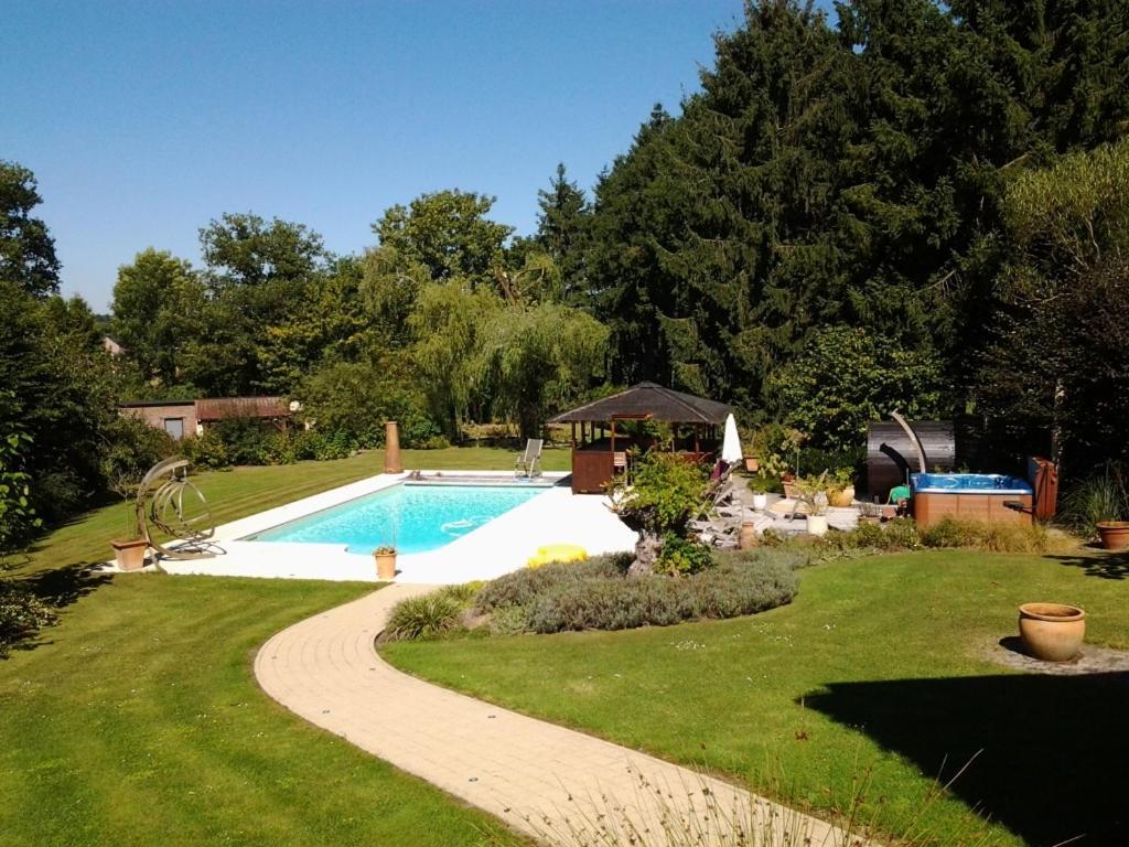Le Spa Du Cabanon: Cabanon De Luxe Avec Spa Entierement Privatif Aye Exterior photo