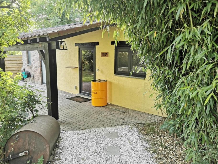 Le Spa Du Cabanon: Cabanon De Luxe Avec Spa Entierement Privatif Aye Exterior photo