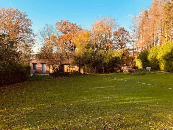 Le Spa Du Cabanon: Cabanon De Luxe Avec Spa Entierement Privatif Aye Exterior photo
